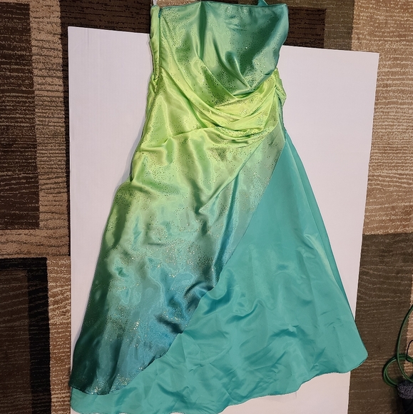 Blue/green size 13/14 Homecoming dress. - Picture 7 of 15